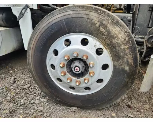 Peterbilt 379 Spindle  Knuckle, Front