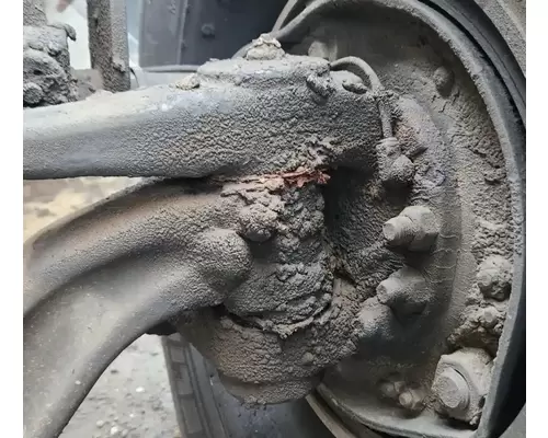 Peterbilt 379 Spindle  Knuckle, Front