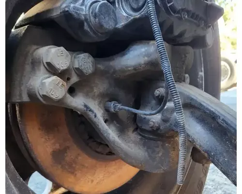 Peterbilt 379 Spindle  Knuckle, Front