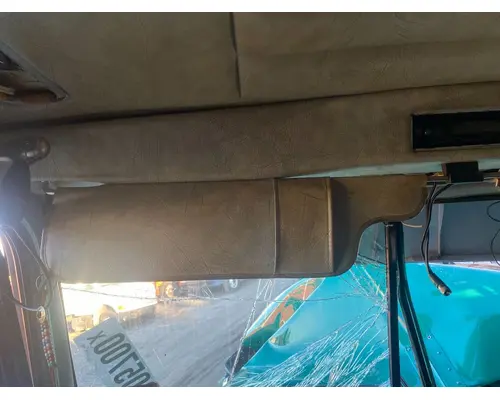 Peterbilt 379 Sun Visor (External)