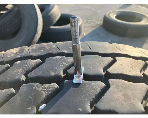 Peterbilt 379 Tires