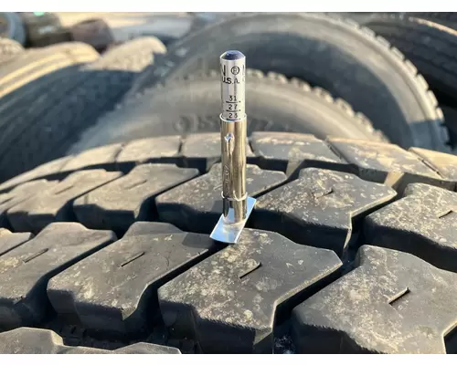 Peterbilt 379 Tires