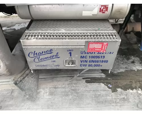 Peterbilt 379 Tool Box