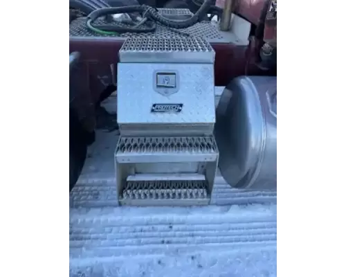 Peterbilt 379 Tool Box