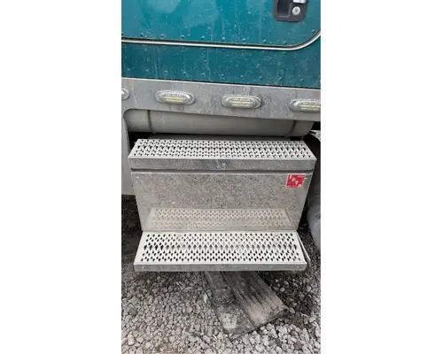 Peterbilt 379 Tool Box