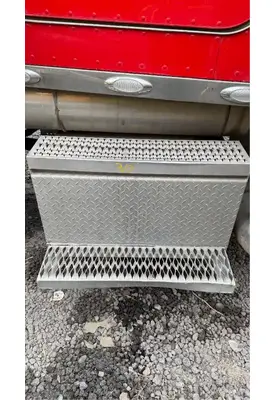 Peterbilt 379 Tool Box