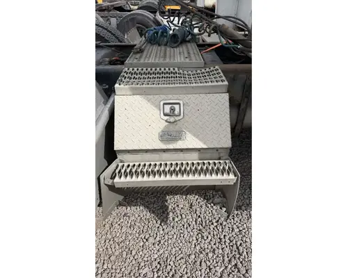 Tool Box Peterbilt 379 HOLST TRUCK PARTS