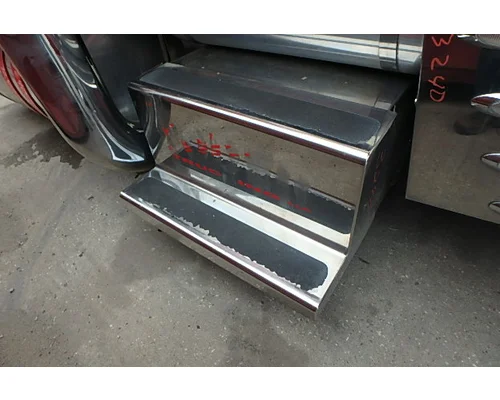 Tool Box PETERBILT 379 Sam's Riverside Truck Parts Inc