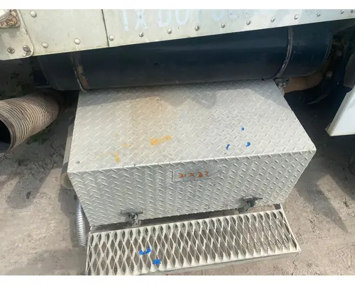 Tool Box PETERBILT 379 Crj Heavy Trucks And Parts