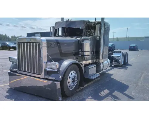 Complete Vehicle PETERBILT 379 LKQ Heavy Truck - Goodys