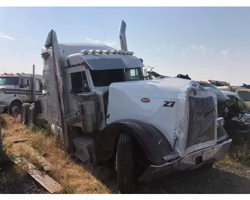 Peterbilt 379 Windshield Glass