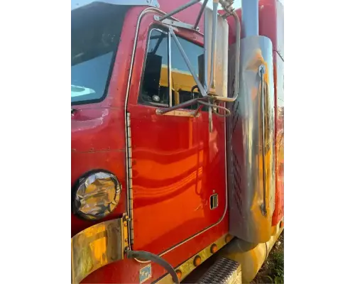 Peterbilt 379 Windshield Glass