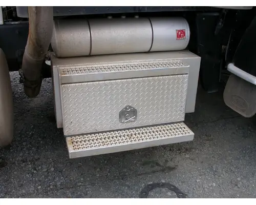 Tool Box PETERBILT 379L Charlotte Truck Parts,inc.