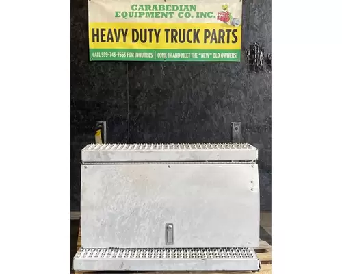 Battery Box PETERBILT 384 Garabedian Equipment Company, Inc - Fresno