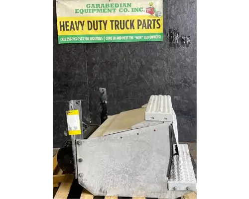 Peterbilt 384 Battery Box