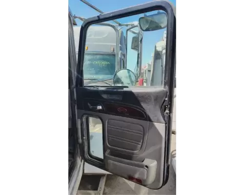 Peterbilt 384 Cab