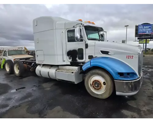 Peterbilt 384 Cab