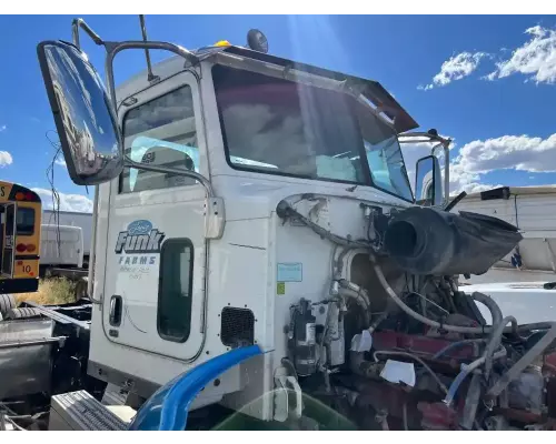 Peterbilt 384 Cab