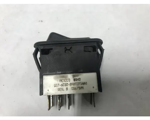 Peterbilt 384 DashConsole Switch