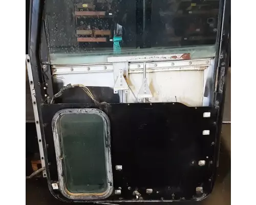 Peterbilt 384 Door Assembly, Front