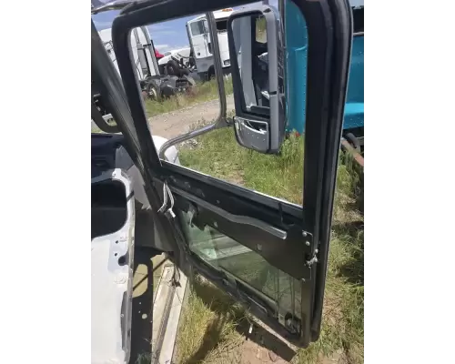 Peterbilt 384 Door Assembly, Front