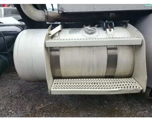 Peterbilt 384 Fuel Tank