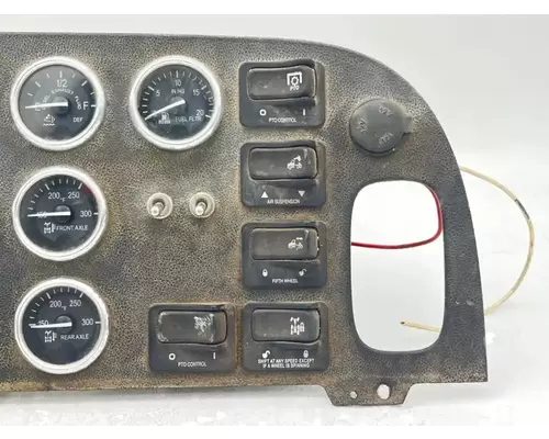 Peterbilt 384 Instrument Cluster