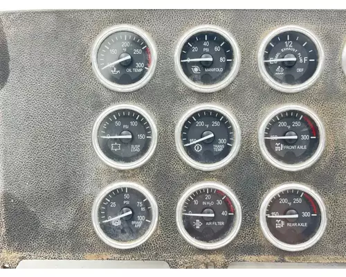 Peterbilt 384 Instrument Cluster