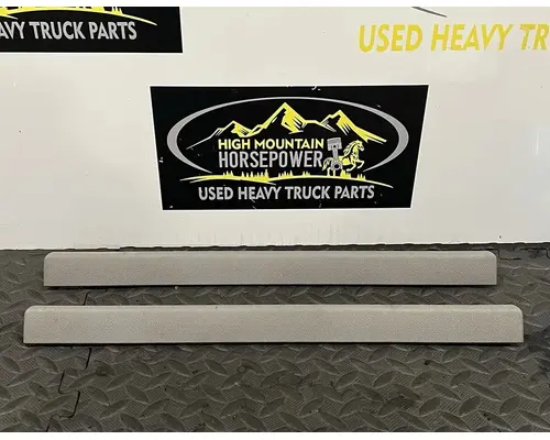 Interior Parts, Misc. PETERBILT 384 High Mountain Horsepower