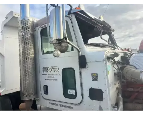 Peterbilt 384 Mirror (Side View)