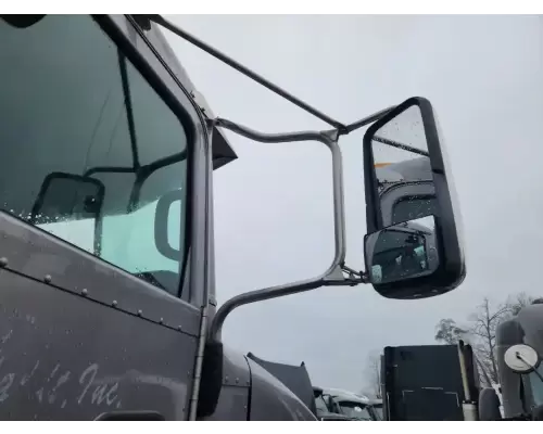 Peterbilt 384 Mirror (Side View)