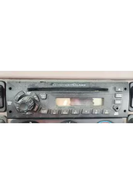 Peterbilt 384 Radio