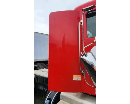 Peterbilt 384 Side Fairing