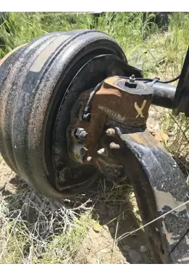 Peterbilt 384 Spindle / Knuckle, Front