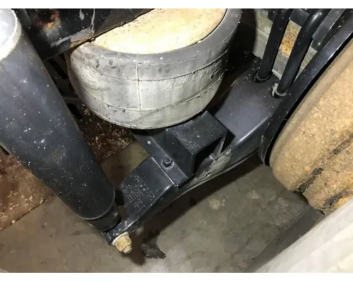 Peterbilt 384 Suspension