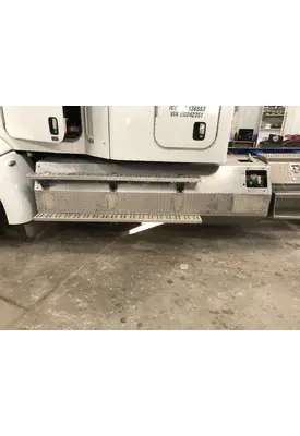 Peterbilt 384 