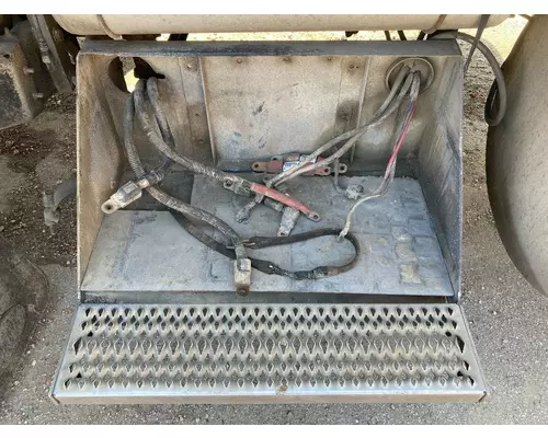 Peterbilt 385 Battery Box