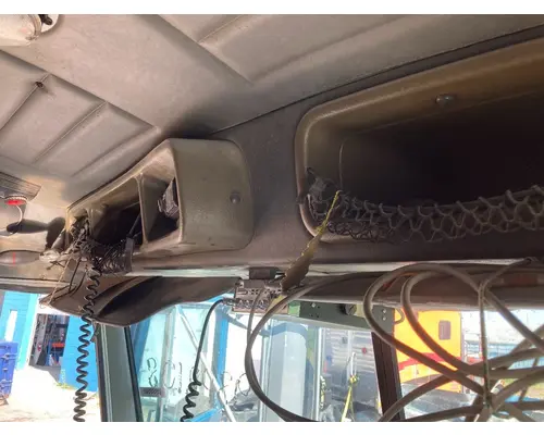 Peterbilt 385 Body, Misc. Parts