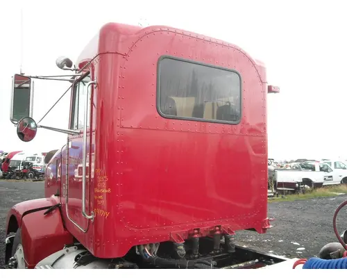 Peterbilt 385 Cab