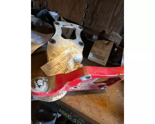 Hood Hinge PETERBILT 385 K &amp; R Truck Sales, Inc.