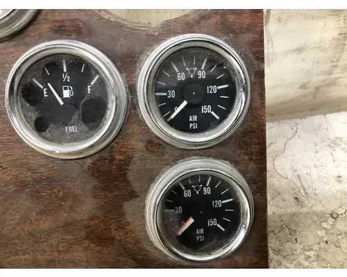 Peterbilt 385 Instrument Cluster