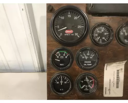 Peterbilt 385 Instrument Cluster