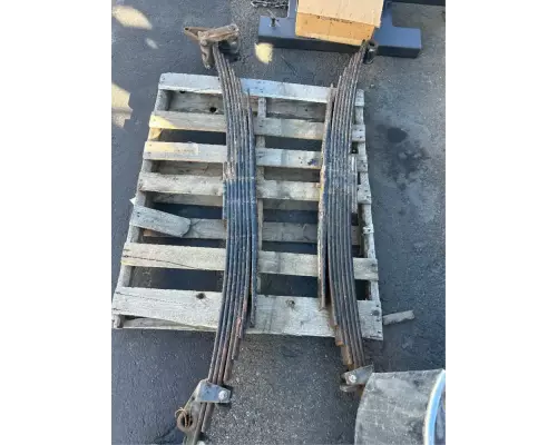 Peterbilt 385 Leaf Spring, Front