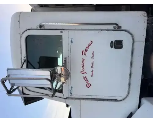 Peterbilt 385 Mirror (Side View)