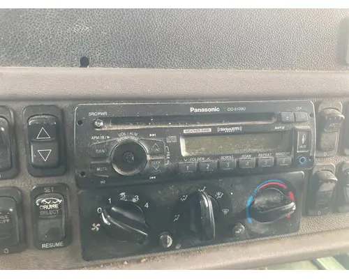 Radio Peterbilt 386 Vander Haags Inc KC