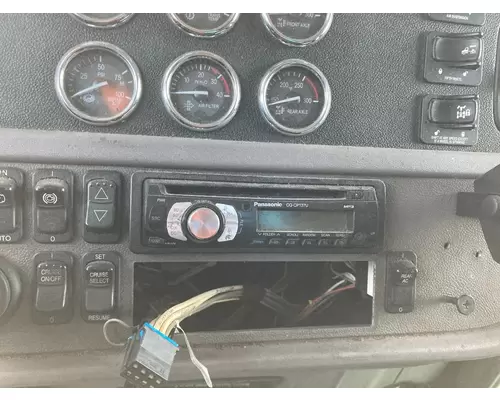 Radio Peterbilt 386 Vander Haags Inc Kc