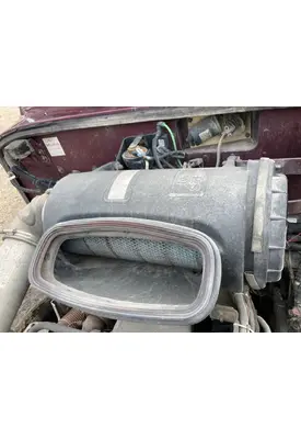 Peterbilt 386 Air Cleaner
