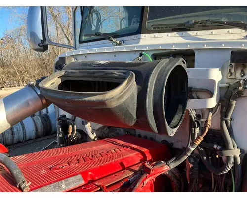 Peterbilt 386 Air Cleaner