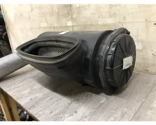 Peterbilt 386 Air Cleaner