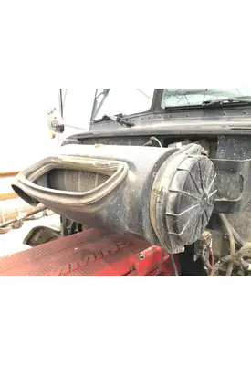 Peterbilt 386 Air Cleaner
